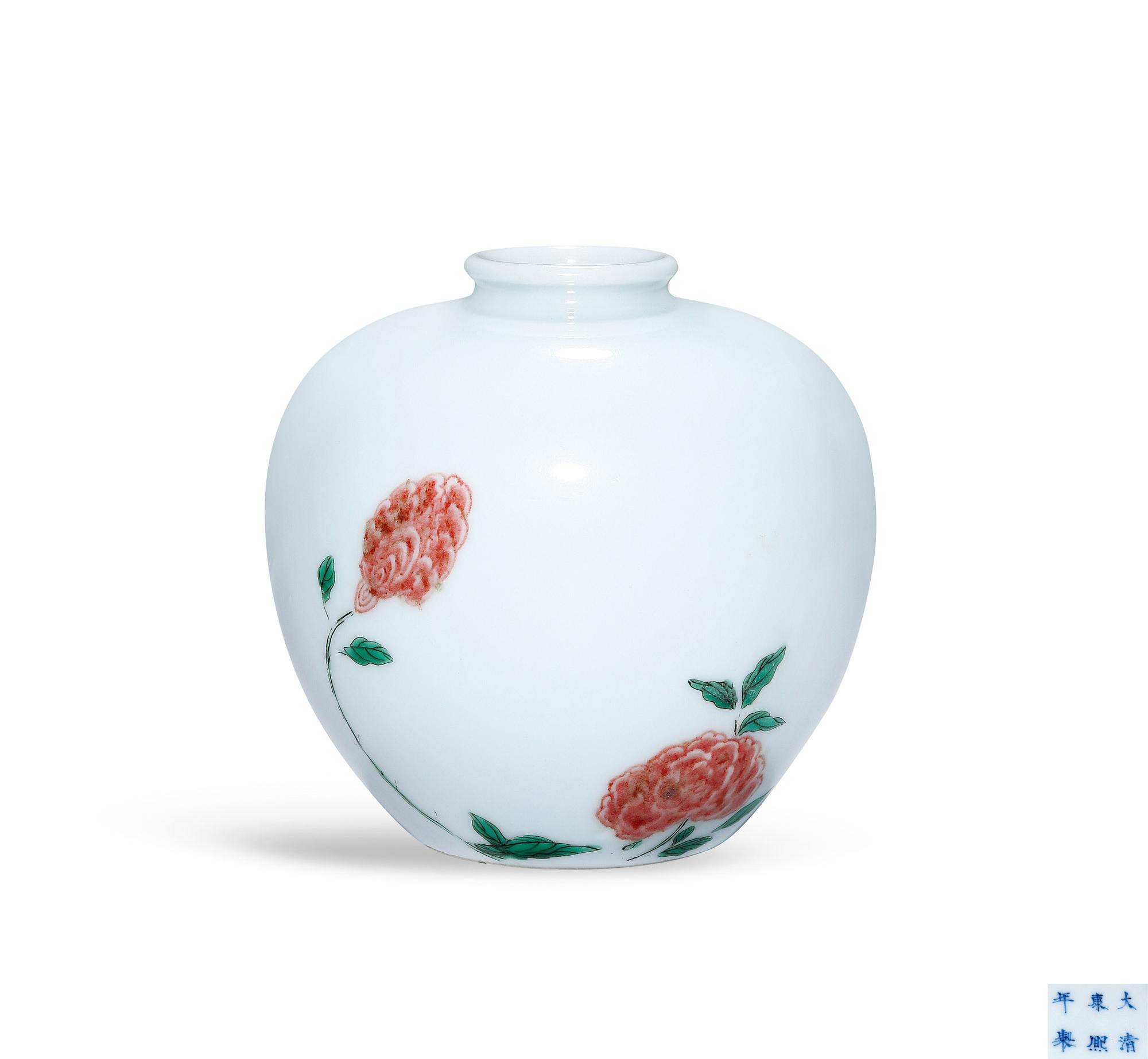 清康熙 五彩釉裡紅花卉紋蘋果尊